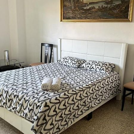 Apartamento Habitacion con terraza Badalona Exterior foto