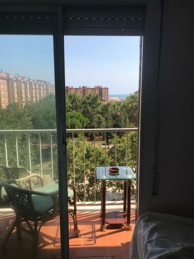 Apartamento Habitacion con terraza Badalona Exterior foto